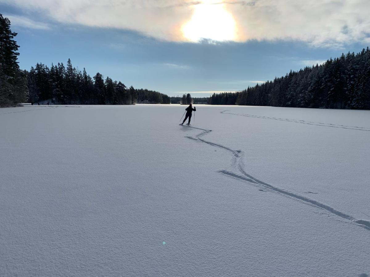 Egen Gaststuga Med Sjoutsikt Villa Mansarp Buitenkant foto