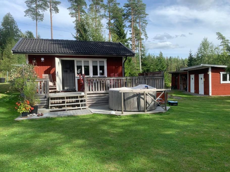 Egen Gaststuga Med Sjoutsikt Villa Mansarp Buitenkant foto