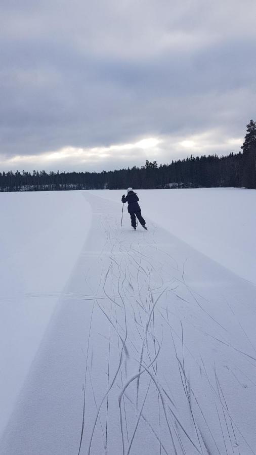 Egen Gaststuga Med Sjoutsikt Villa Mansarp Buitenkant foto